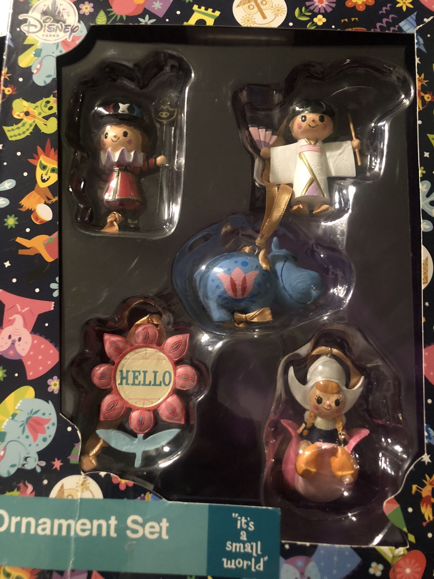 “it's a small world” Ornament Set new hello hippo -Disneyland Park