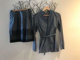ExOfficio size 8 skirt and Lole shirt