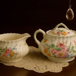 Royal Doulton England 1938 To 1959 Arcadia Bone China Creamer & Sugar Bowl Lid