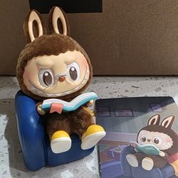 Labubu 1:00 AM The Monsters "Reading Time"