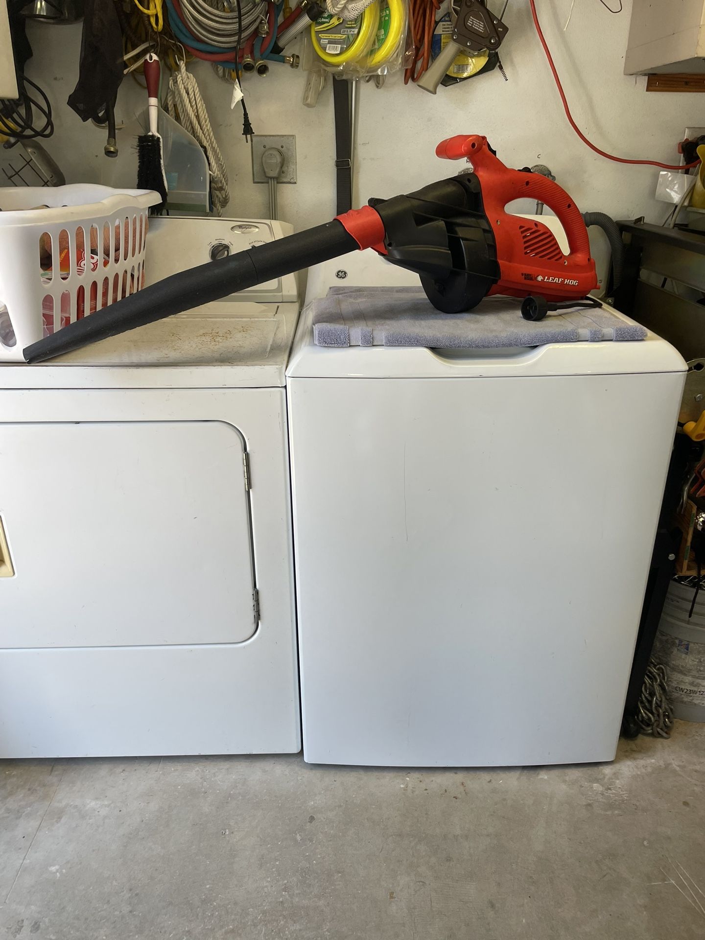 Electric blower works good