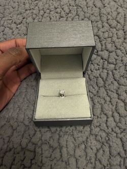 Natural Round Diamond Stud Earring 1.03 CT G VS2 Platinum Butterfly Screwback
