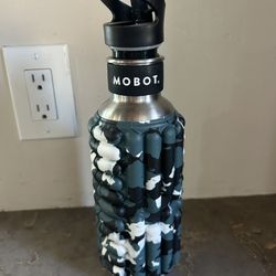 Near New 27oz MOBOT Portable Travel Foam Roller Water Bottle.