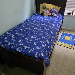 Bed/Armoire/Mattress