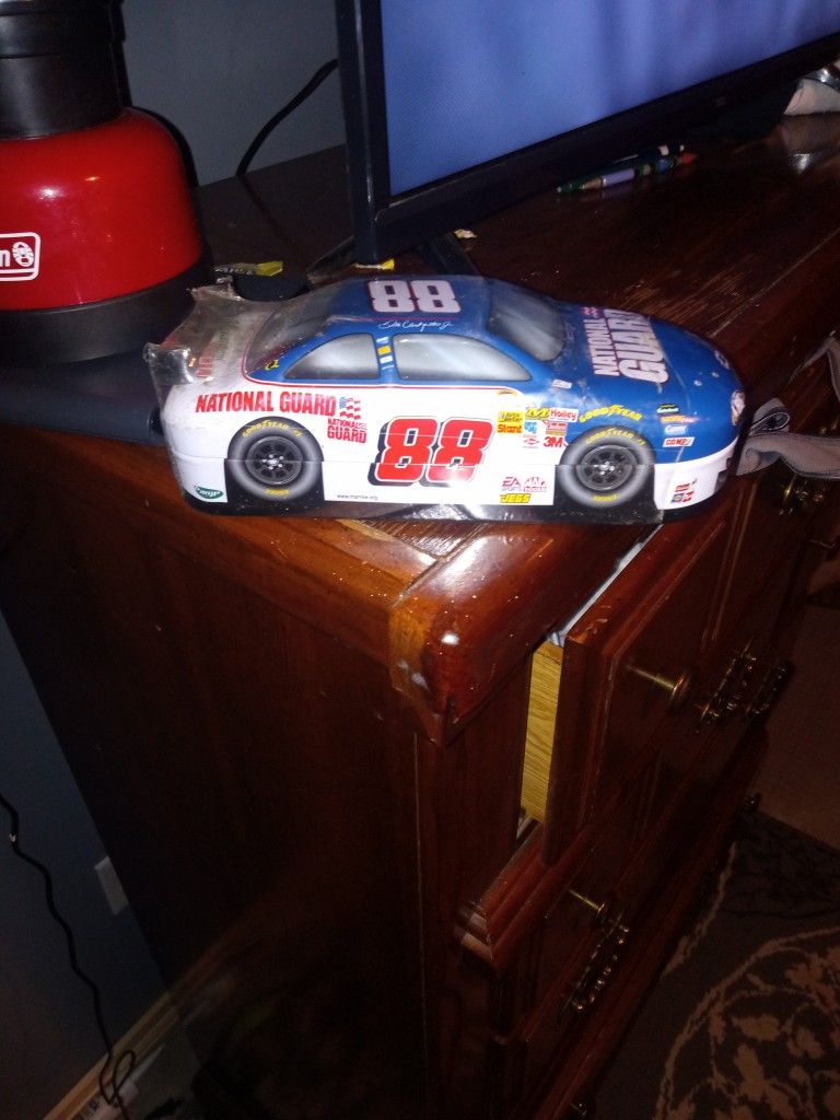 Dale Jr Collectible 10 Candy Still In The Can 2008