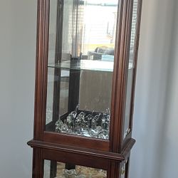 Beautiful Curio Cabinet 