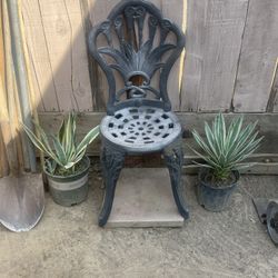1 Cast Iron Chair