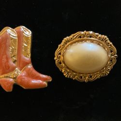 2 Vintage Brooches 