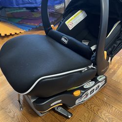 Chicco Keyfit 30 Infant Car seat 