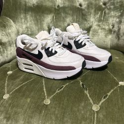 Women’s Nike Air Max Size 6.5