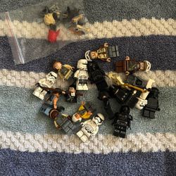 legos star wars minifigs !! 