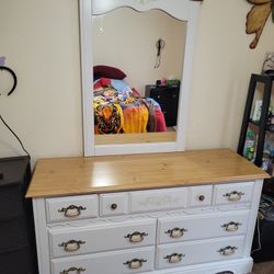 Dresser W/Mirror