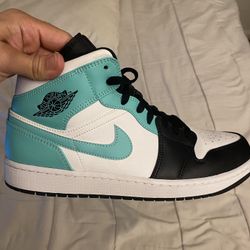 Air Jordan 1 Mid Tropical Twist Size 12 Men