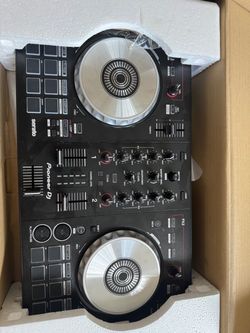Pioneer DJ DDJ-SB3 Serato DJ Controller
