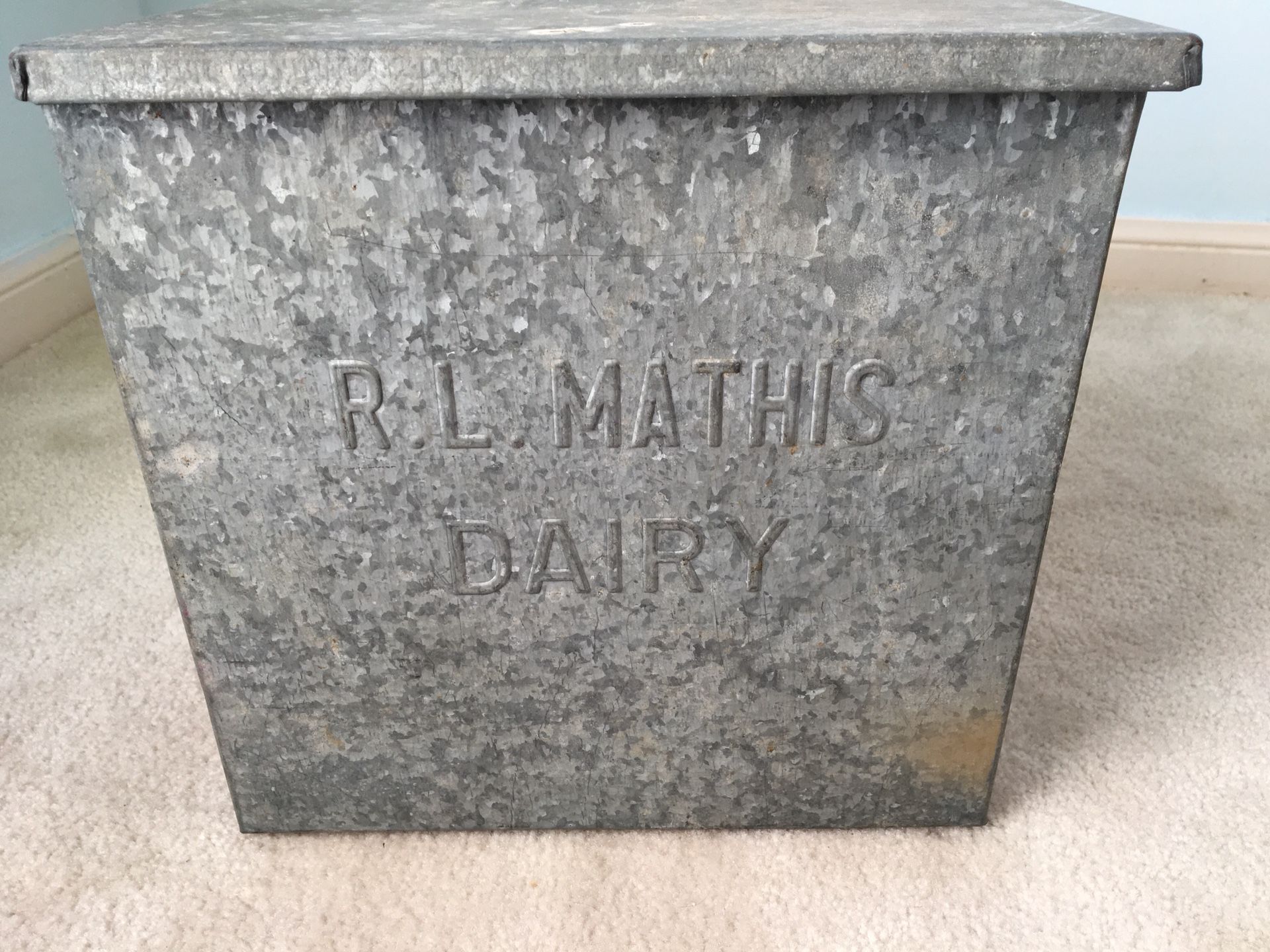 Vintage R.L. MATHIS Dairy Aluminum Home Porch Delivery Insulated Milk Box