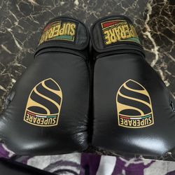 Super rare 14oz Boxing Gloves 