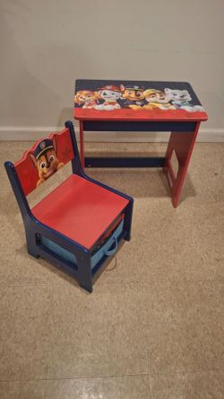 Paw Protal desk
