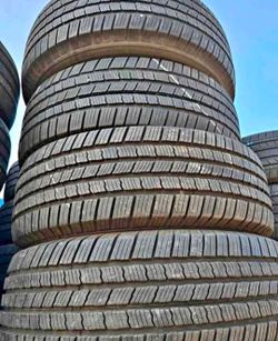 245 75 17 Michelin Tires Con 80 % de Vida Las 4