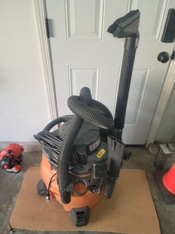 RIGID Vacuum And Blower. Many Accessories