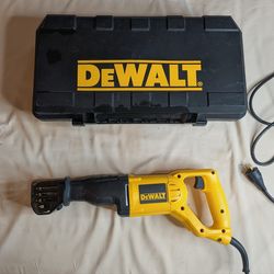 DeWALT DW304P Reciprocating Saw with 2 blades and Case