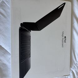 Apple Magic Keyboard Case for IPad Pro 11 inch (M4) uS English