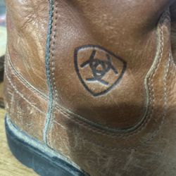 ARIAT WORK BOOTS Size 10.5 D  JUST NEED CLEANING 