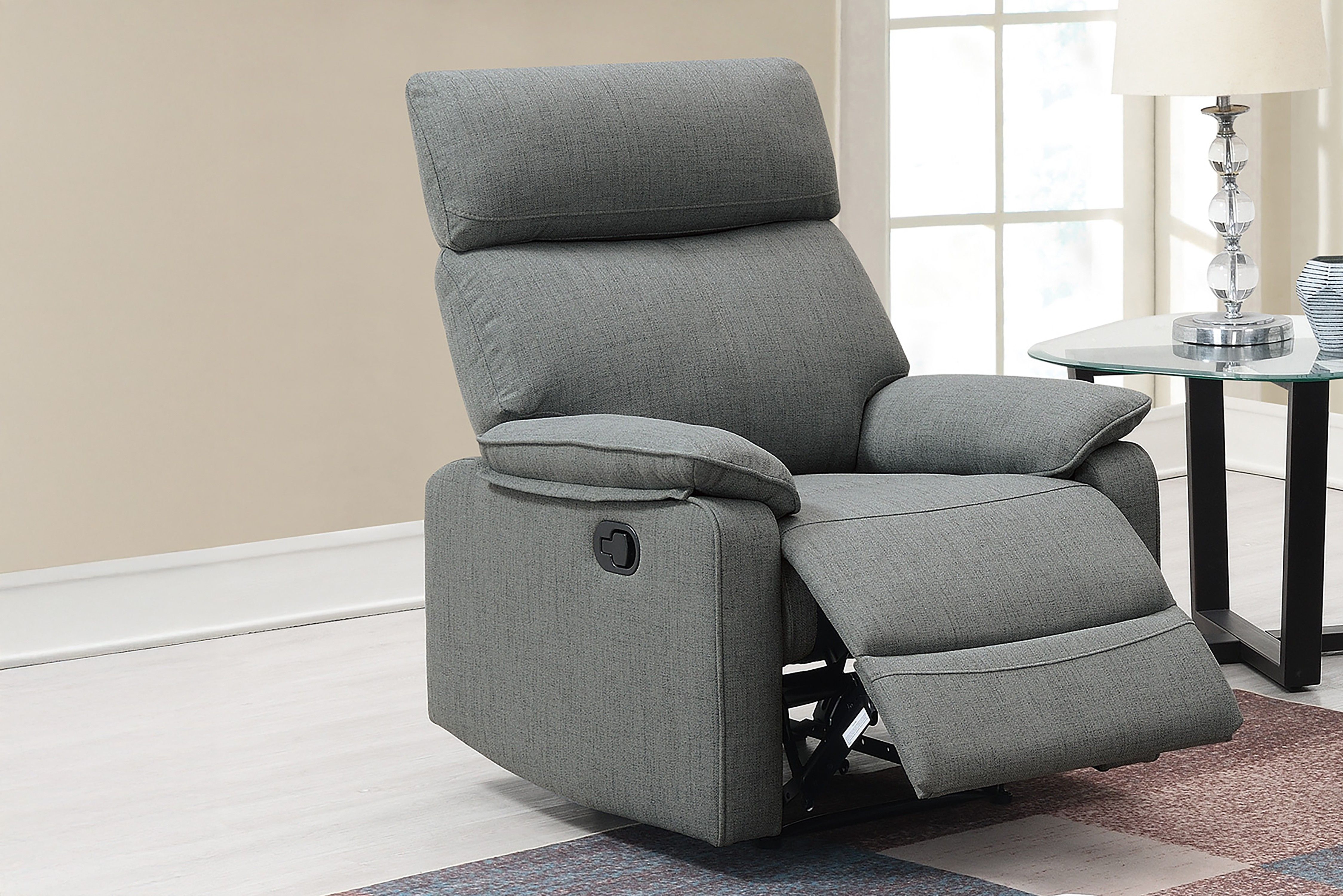 RECLINER CHAIR