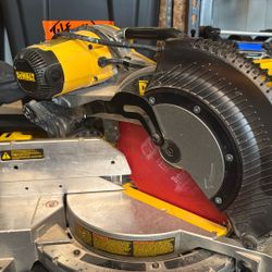 12” Dewalt Compound Miter Saw