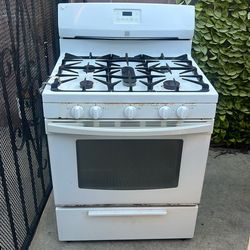 Kenmore Stove.
