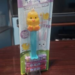 Pez Dispenser Chick Collectable 