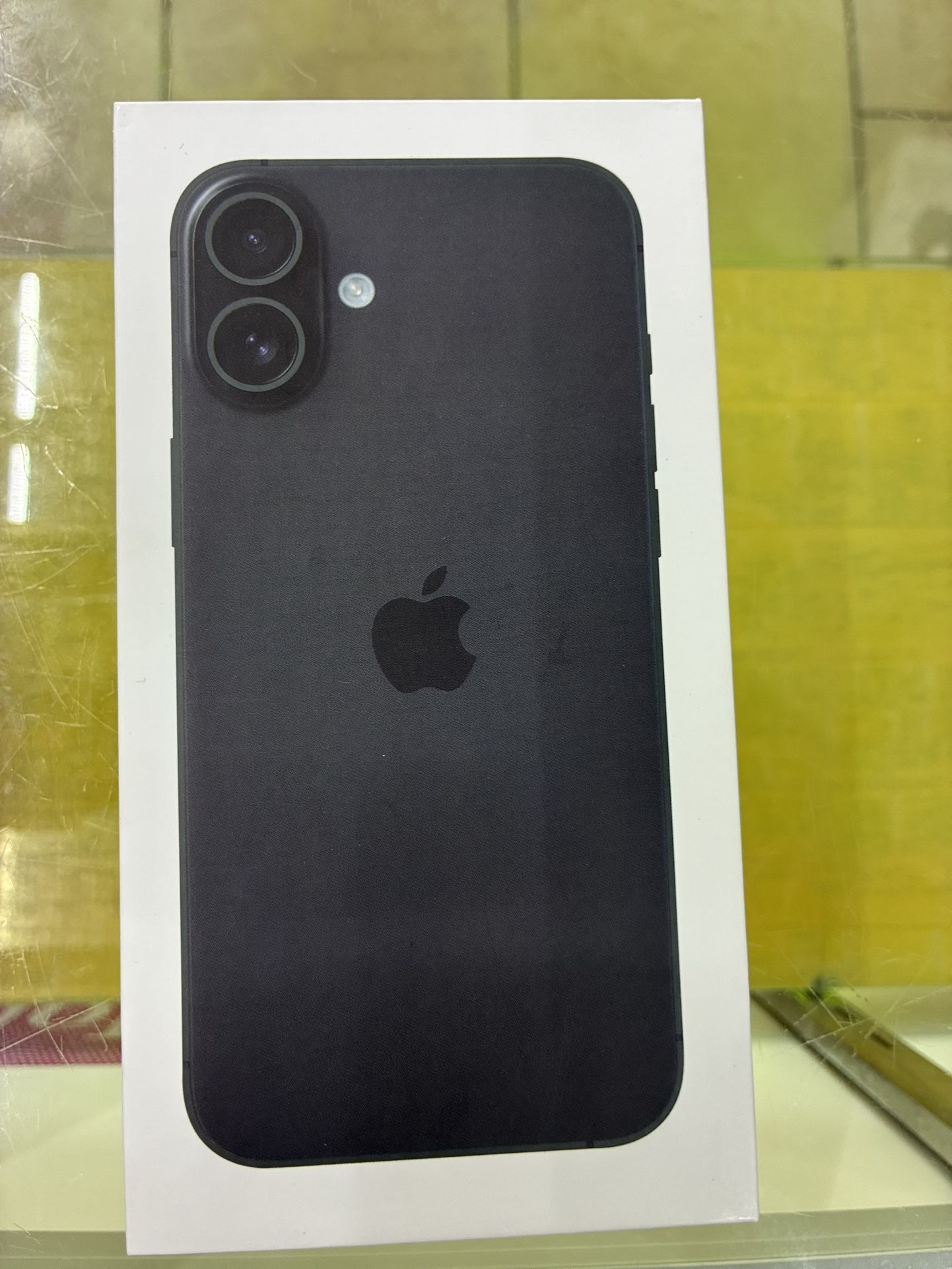 iPhone 16 Factory Unlocked /liverado 128Gb In Box Today
