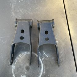 94-02 Ram 2500/3500 2 Inch Rear Drop Shackles 