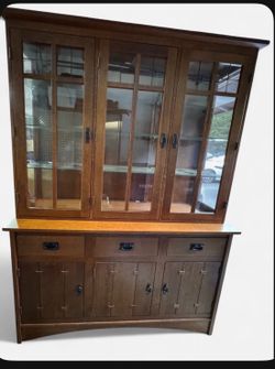 Craftsman 2 Piece Hutch