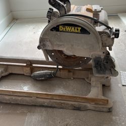 DeWalt 10 inch tile saw Just Tool
