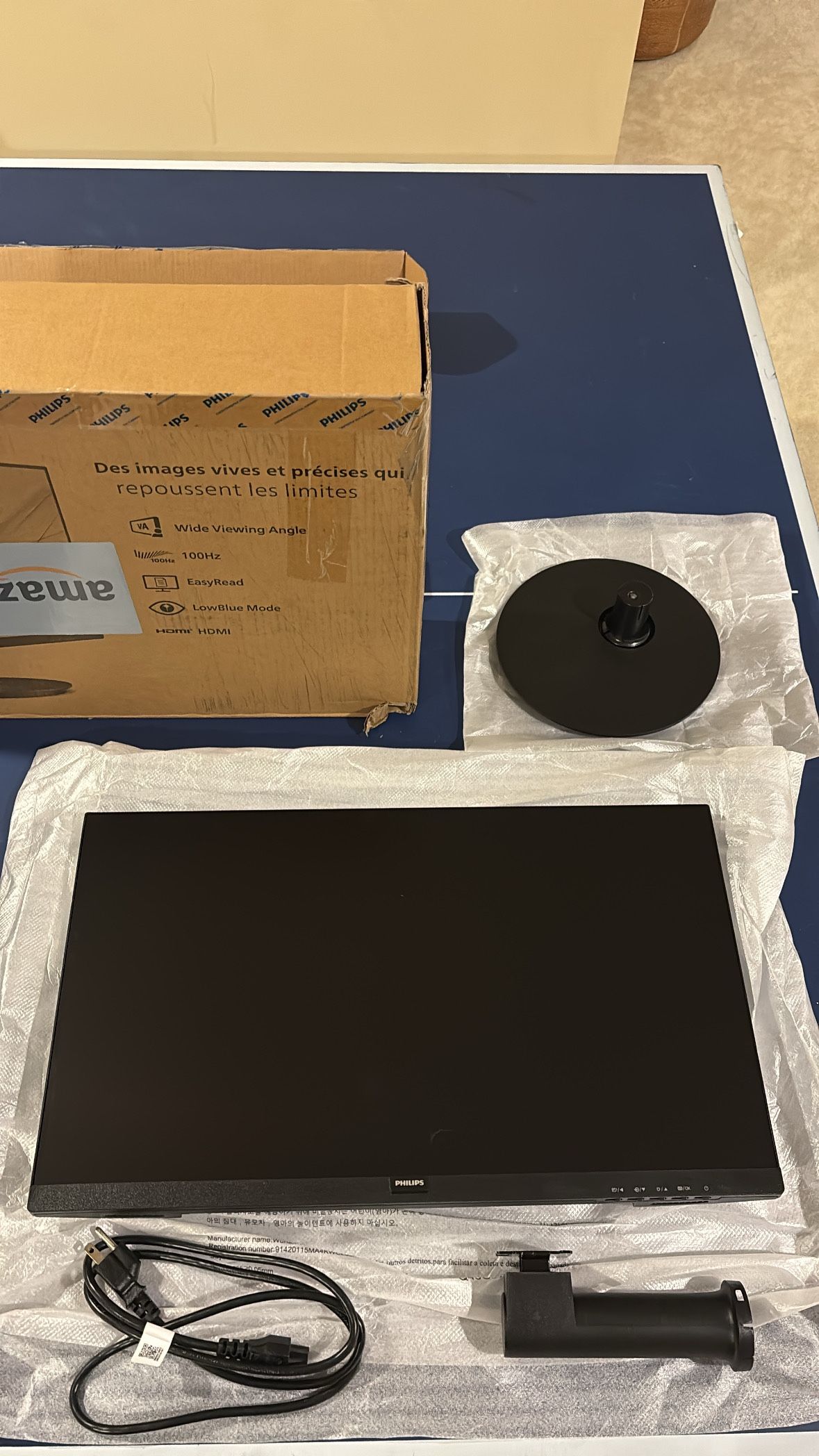 Philips V line 24” LCD Monitor 