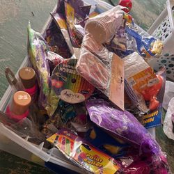 MANY DIFFERENT ITEMS