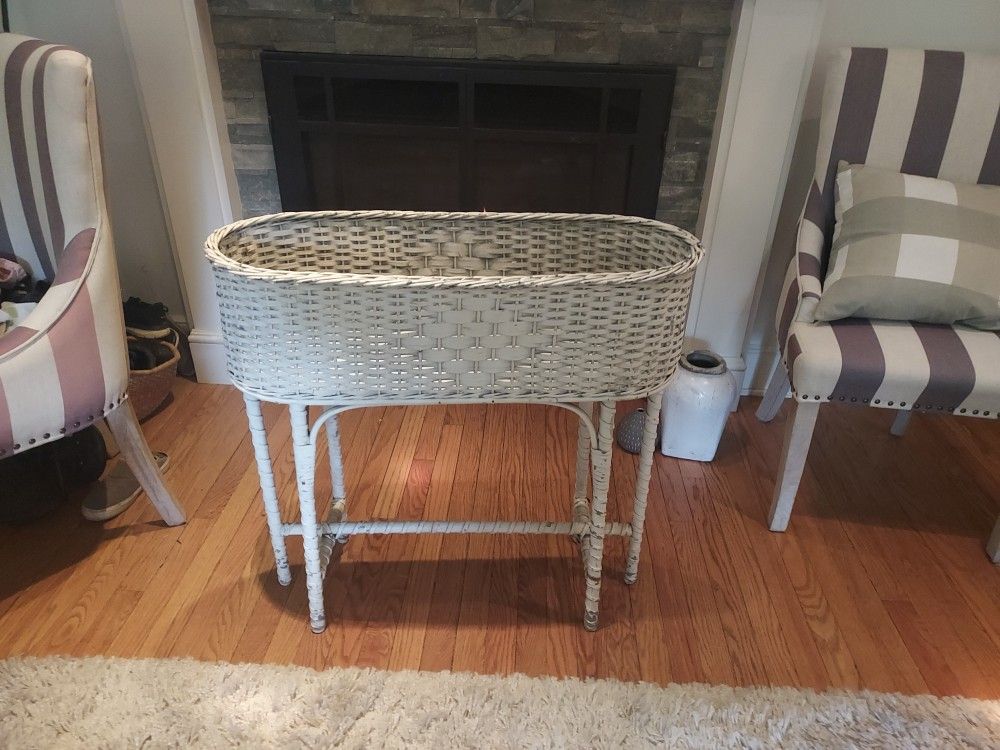 Vintage White Wicker Planter