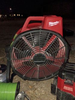 Milwaukee Cordless Jobsite Fan