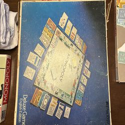 Monopoly Deluxe Game original $4