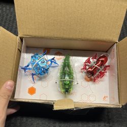 NEW - Hexbug Robotic Creatures Ant, Larva, and Scarab Set of 3 