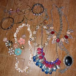 Vintage Necklaces/Bracelet Bundle 