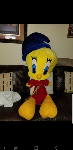Huge tweety