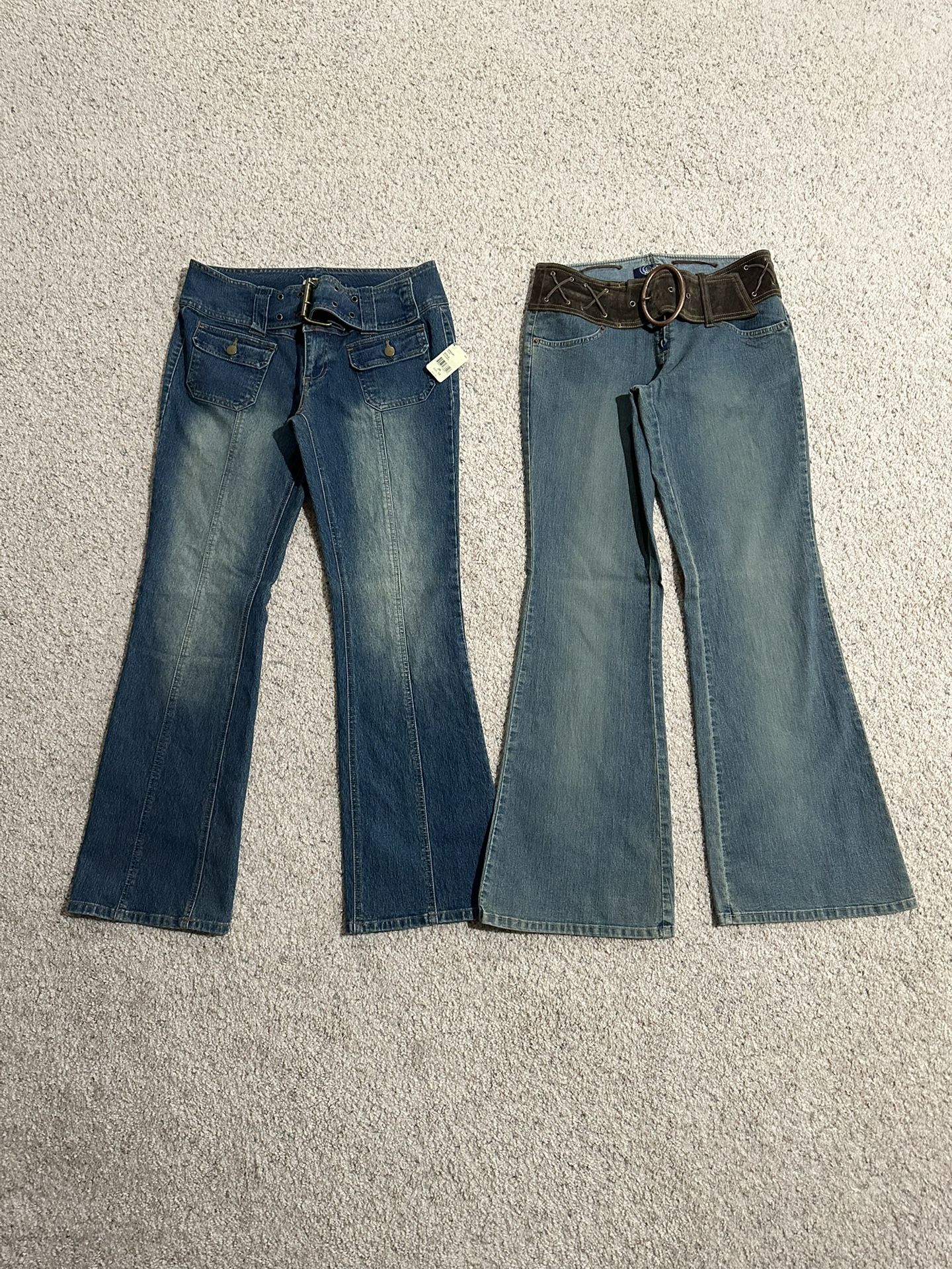 2 Pairs Flare Jeans