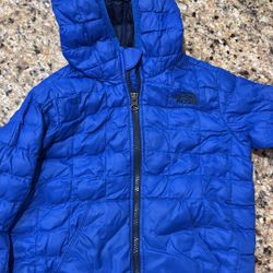 North face Thermoball Size 5