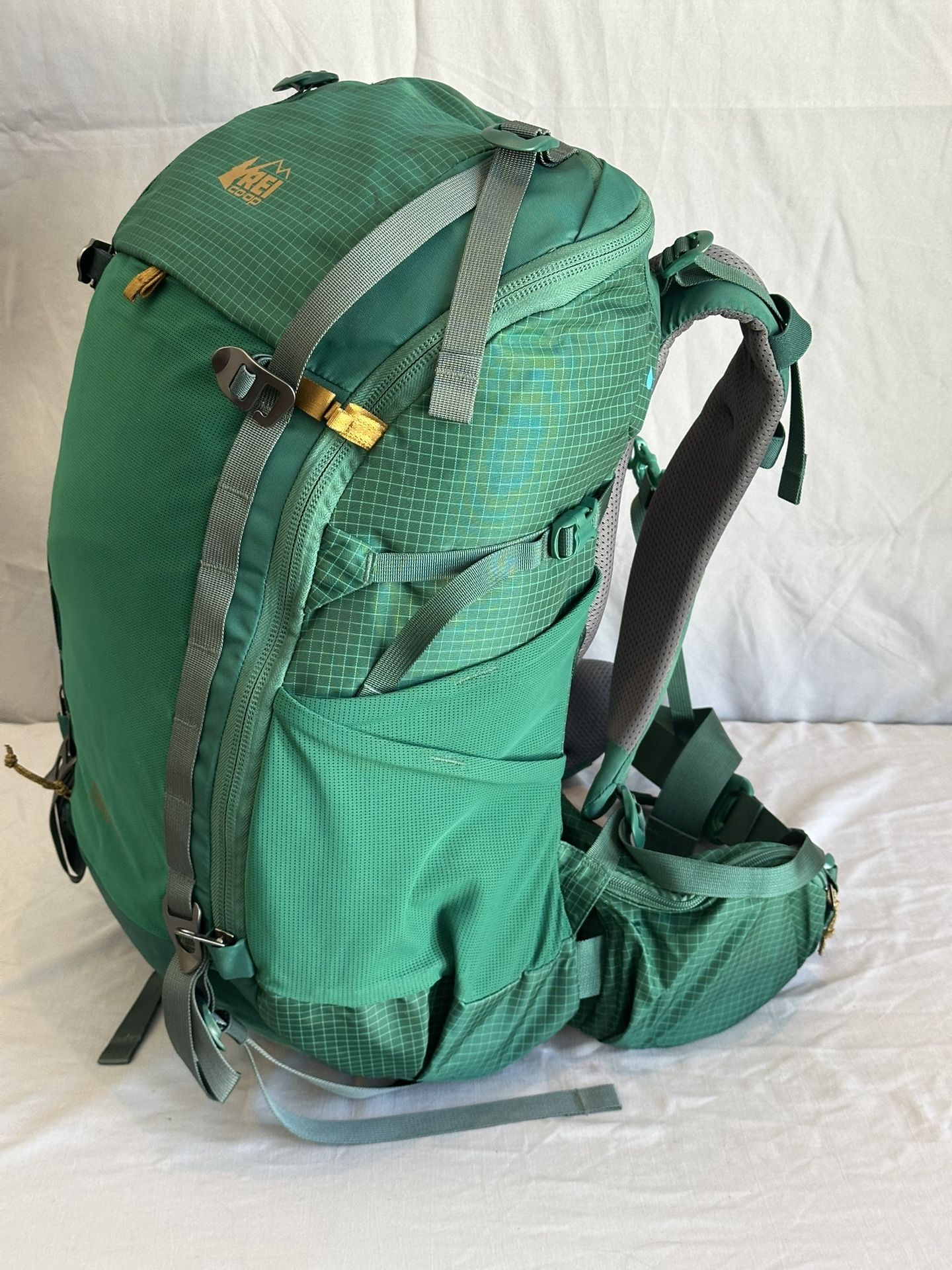 REI Trail 40 Womens Backpack in Green, Size Small