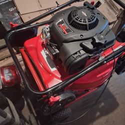 New lawnmower used 3 or 4 https://offerup.com/redirect/?o=dGkuZXM=