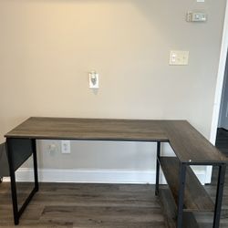 Modern L-Shaped Desk w/Shelves - Great Condition