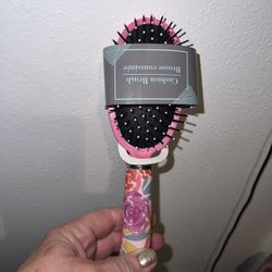 HAIR BRUSH 