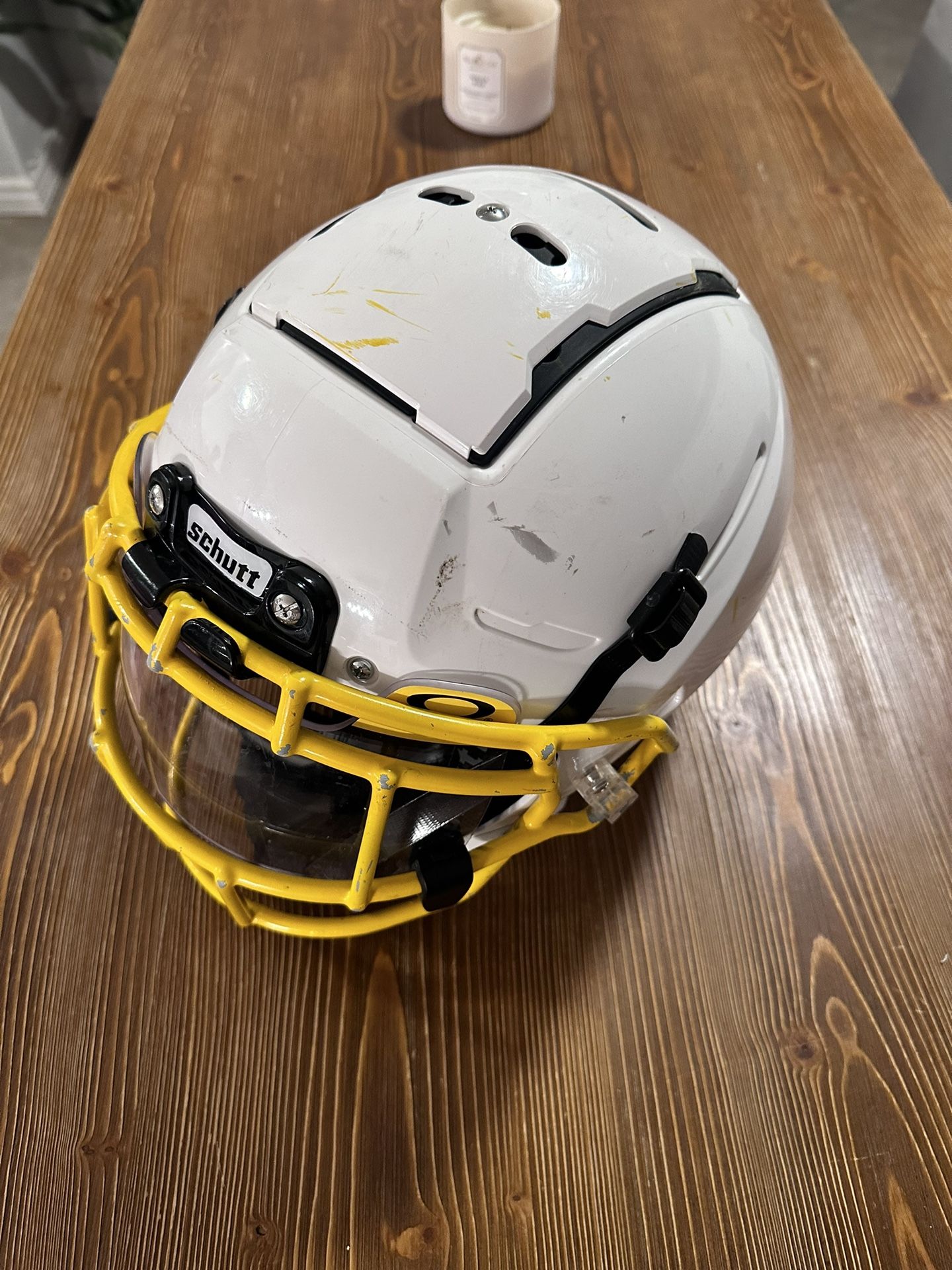 Schutt Youth F7 Football Helmet - Like New w/ Oakley Visor - Medium