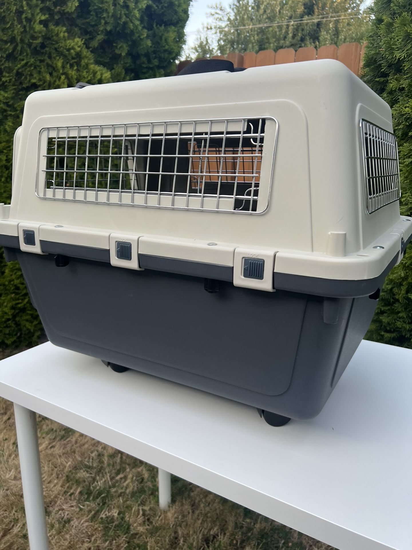 Pet Carrier- Durable Medium Crate For Cats And Dogs